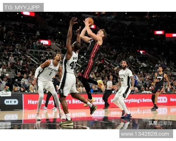 马刺险胜火箭102比100关键时刻展现团队合作与顽强斗志